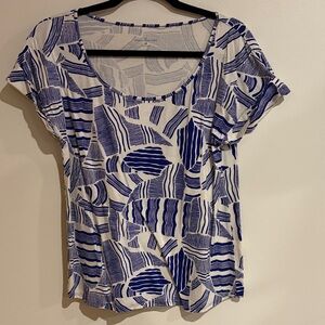 L.L. Bean Abstract Blue and White Short Sleeve Tee